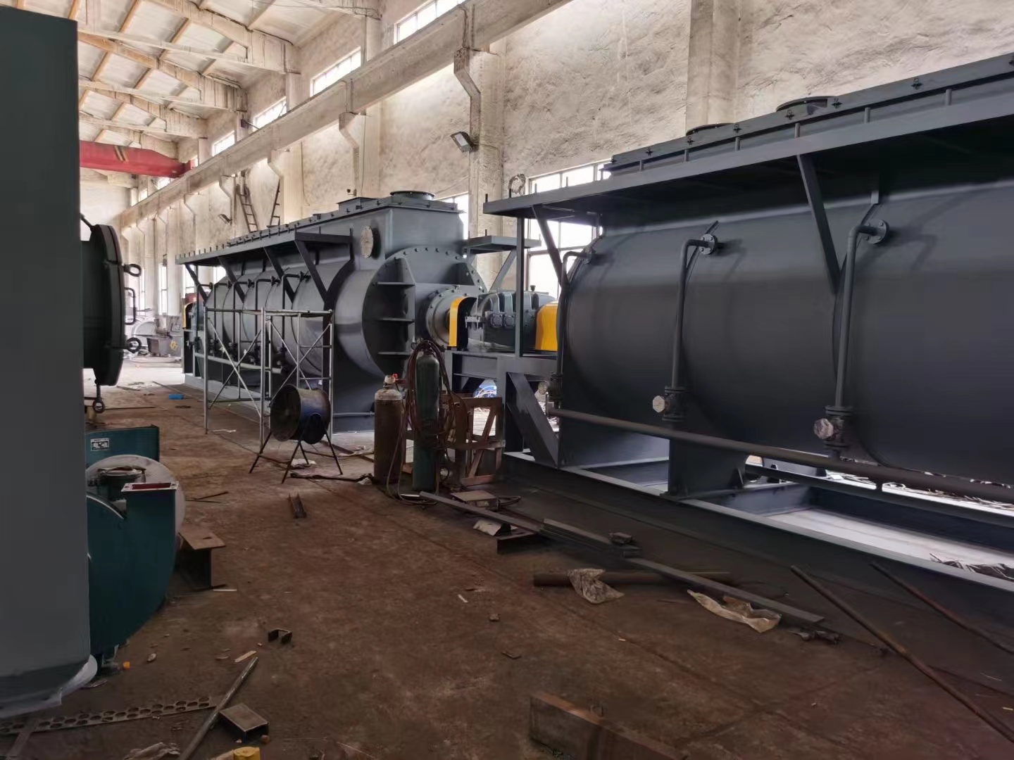 工业污泥桨叶干燥机现场